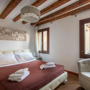 ca-francesca.hotelinveneto.com/